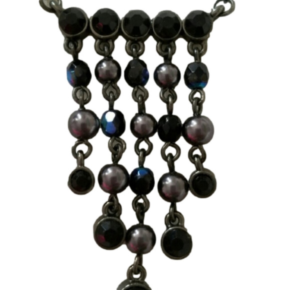 Jewelry - 𝅺🐦necklace, Beads,gun metal chain